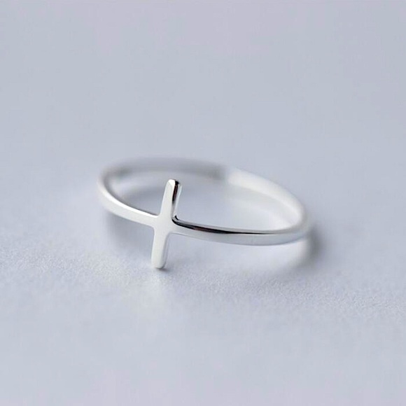 ⚜️[𝟯/$𝟭𝟴]⚜️NEW Silver Cross Simple Adjustable Ring - Picture 4 of 10